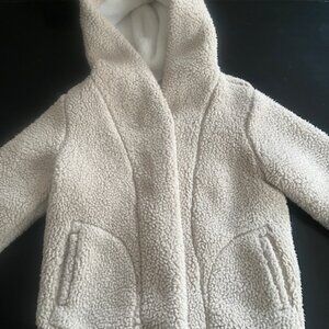 Cat & Jack Faux Shearling Jacket in Cream Size 8 M